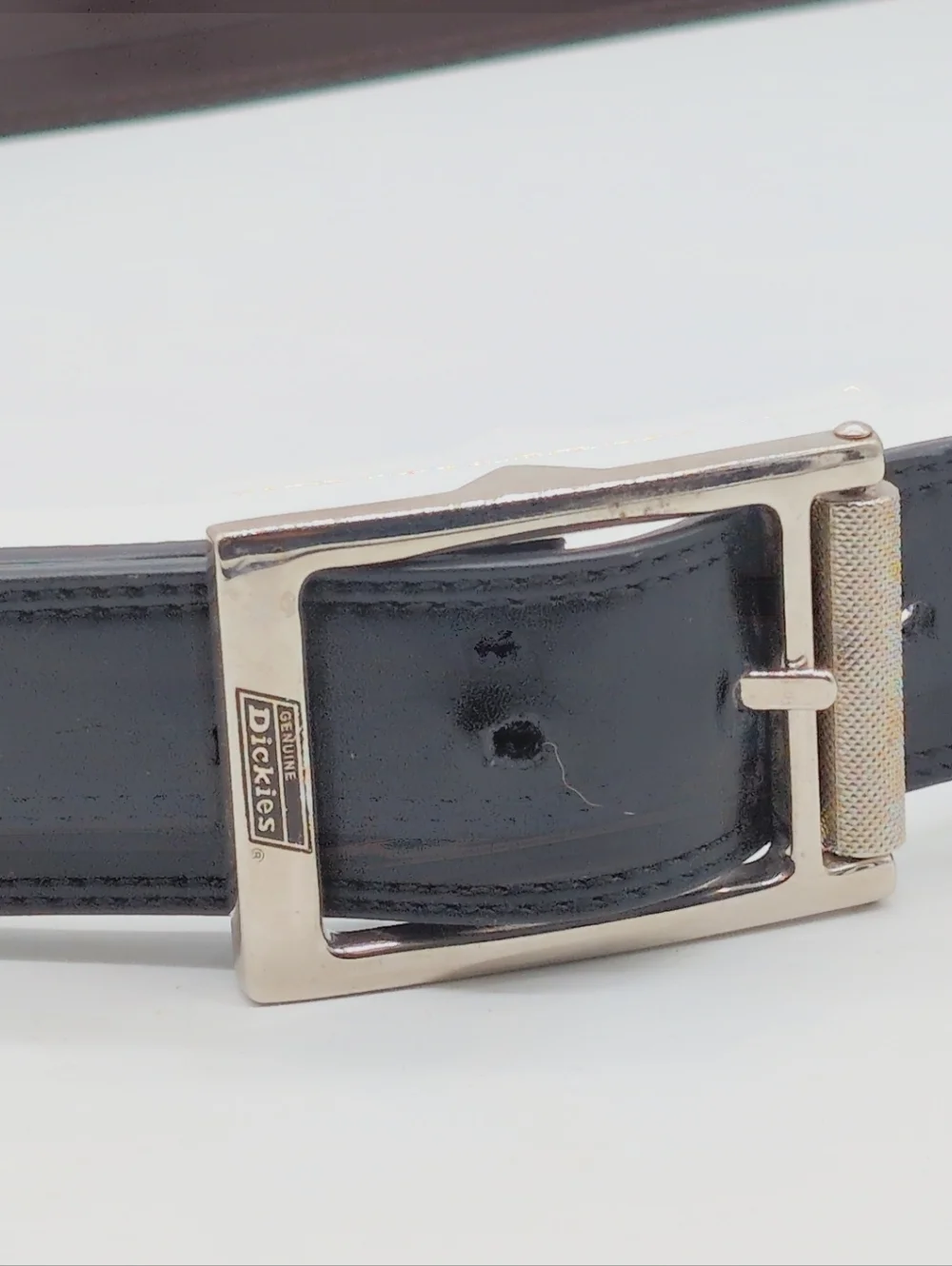 Dickies Black Leather Sz 50  Men's Belt with Silver-Tone Buckle
